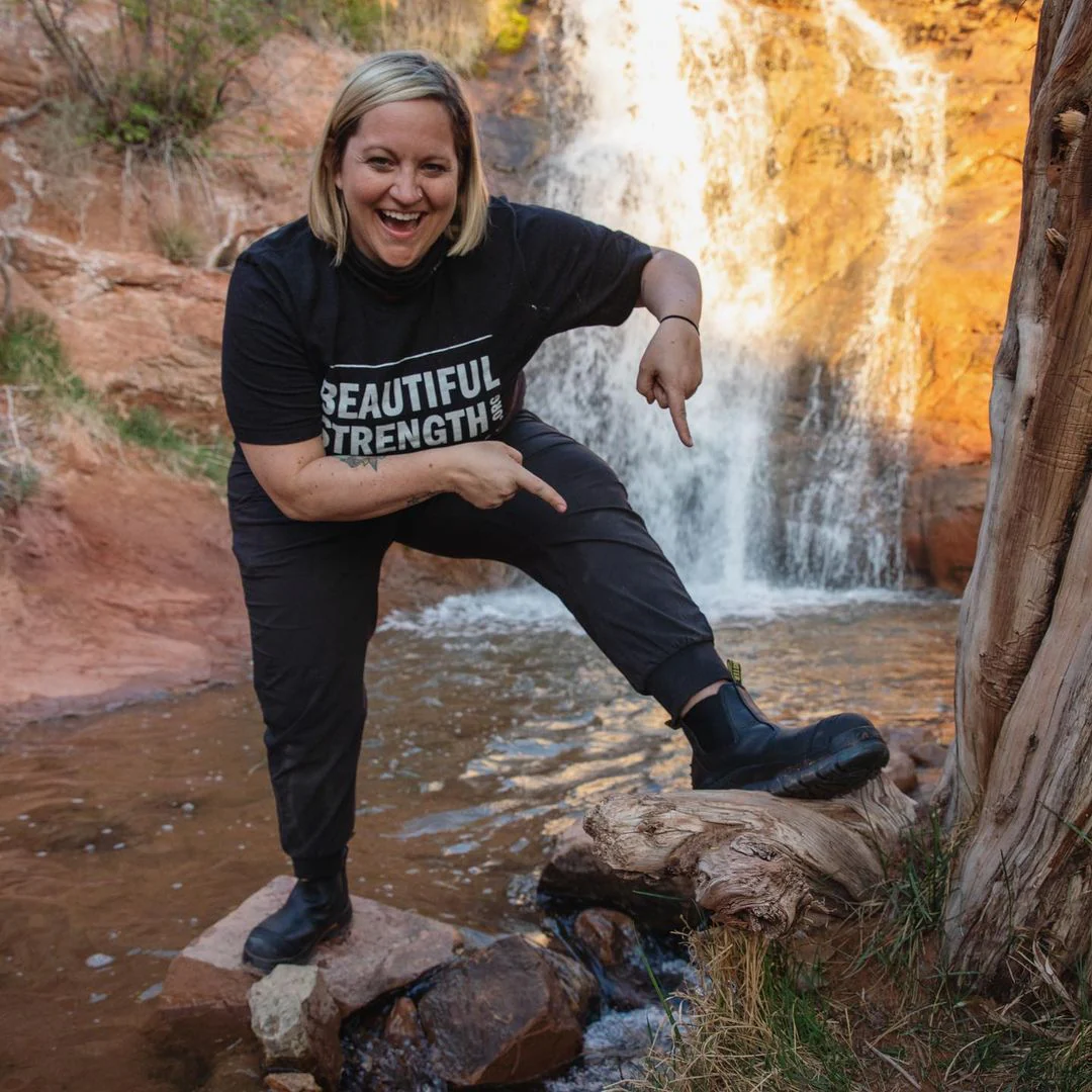 ins_beautifulstrength_bus-AK227_2